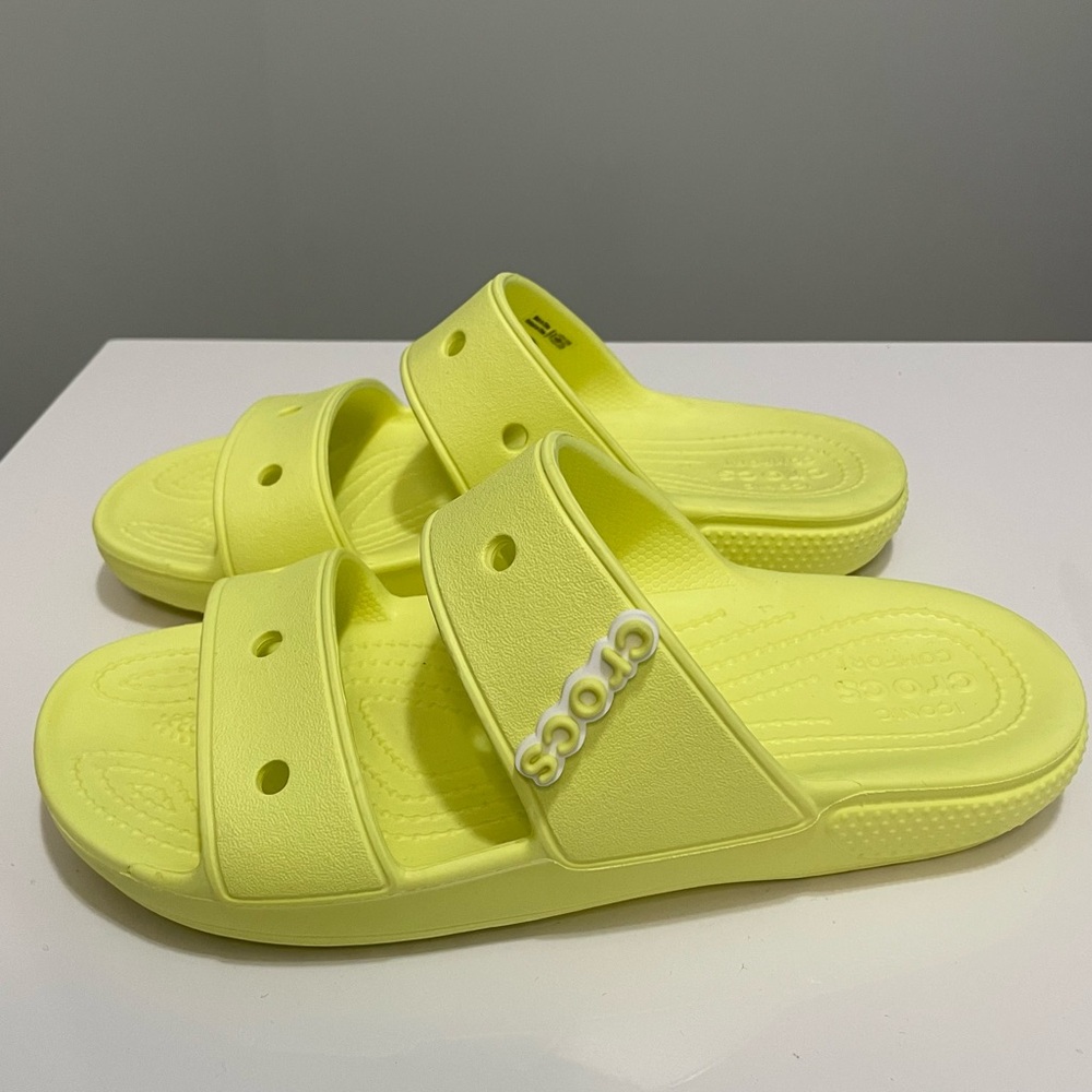 Crocs Classic Iconic Unisex Comfort Sandals Slides Light Bright Yellow |Sz M6 W8